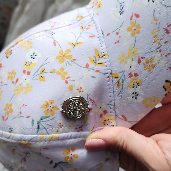 Vince Camuto Hat - Picture 3 of 4